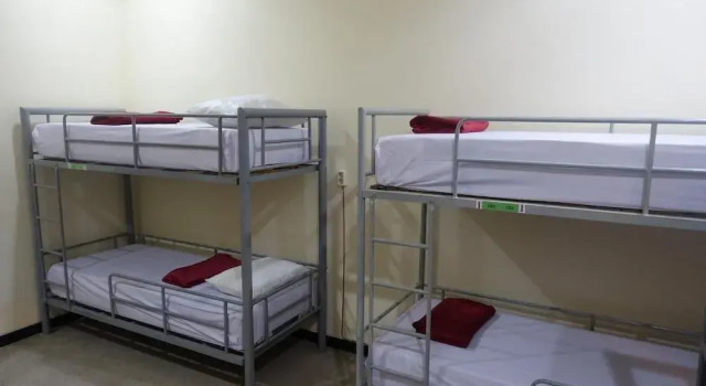 The Backpacker Semarang - Hostel, Prenota Ostello Semarang Central Java, vicino a Ciputra Mall Semarang