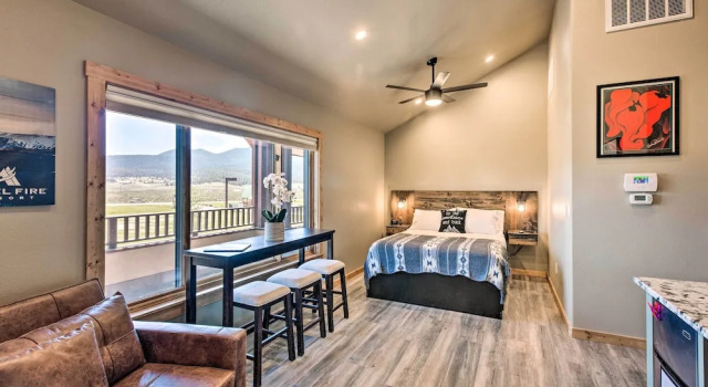 Апартаменты Dreamy Angel Fire Studio < 2 Mi to Ski Resort!
