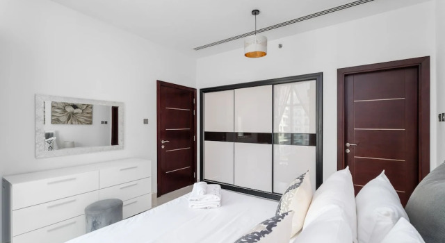 Nasma Holiday Homes - Glitz 3 Tower 2, Забронировать Отель Отели Эмирата Дубая с бассейном, рядом с Dubai Kartdrome, Бассейн