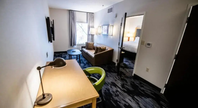 Двухместный люкс c 1 комнатой Racetrack Road Hotel