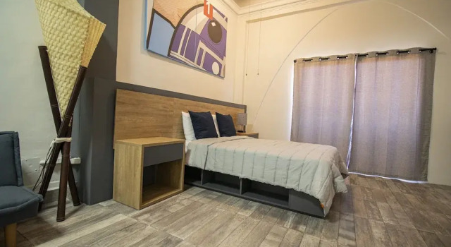 Standard quadruple chambre avec balcon Hostal 170