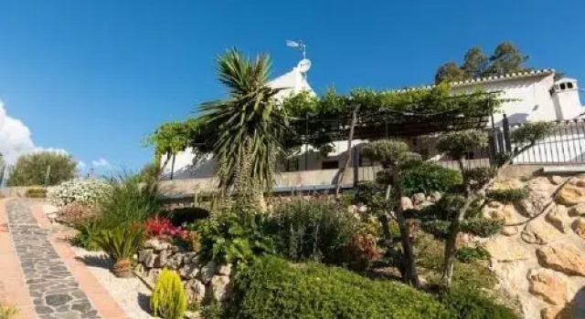 Cortijo Cabrilla, Book Hotel Mondron Malaga Province