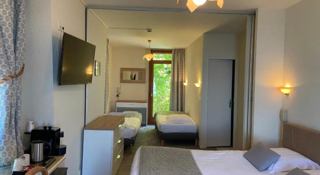 Hôtel Des Princes, Забронировать Отель Отели Южного берега Женевского озера с парковкой, Парковка