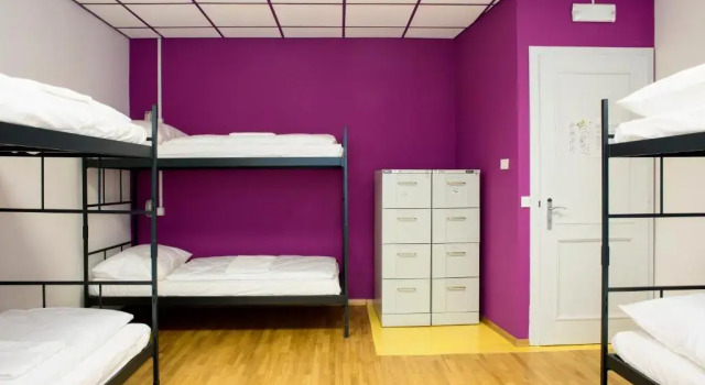 Кровать в общем номере (женский номер) Hostel Tresor