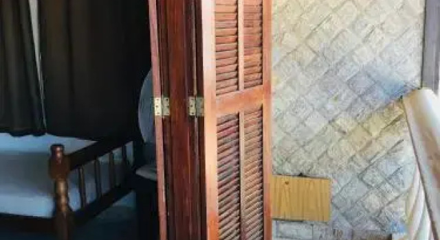 Casa Amarela, Забронировать Отель Отели Арраял-ду-Кабу с бассейном, рядом с Пляж Massambaba, Бассейн