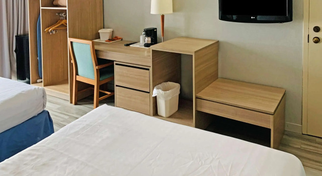 Четырёхместный номер Standard Econo Lodge Airport Quebec