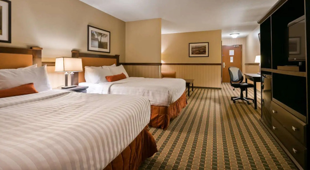 Четырёхместный полулюкс Best Western Diamond Inn
