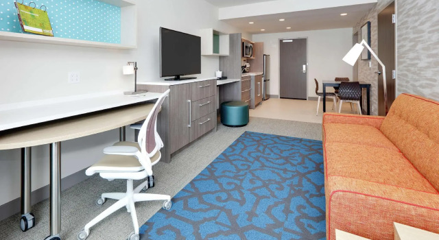 Четырёхместный люкс c 1 комнатой Home2 Suites By Hilton Yakima Airport