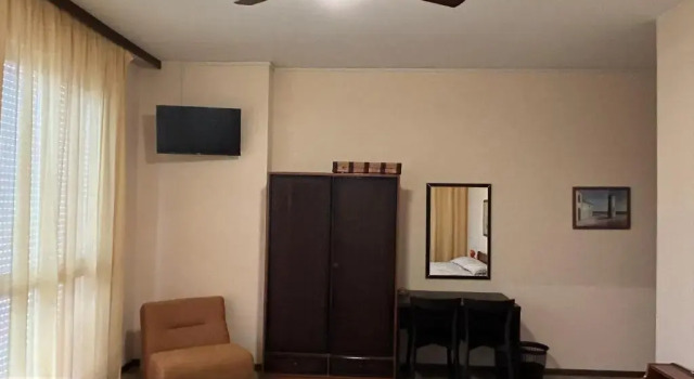 Трёхместный номер Standard Hotel Diana
