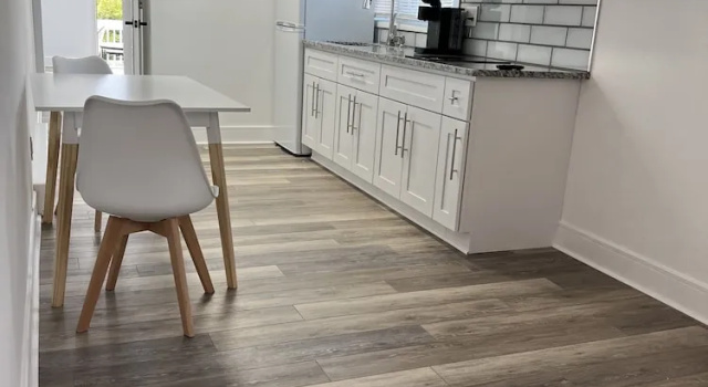 Апартаменты Crystal Sands Apartments