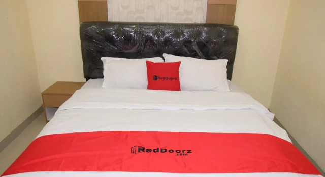 Kostel Arya Putri by RedDoorz, Book Hotel Sleman Yogyakarta Province