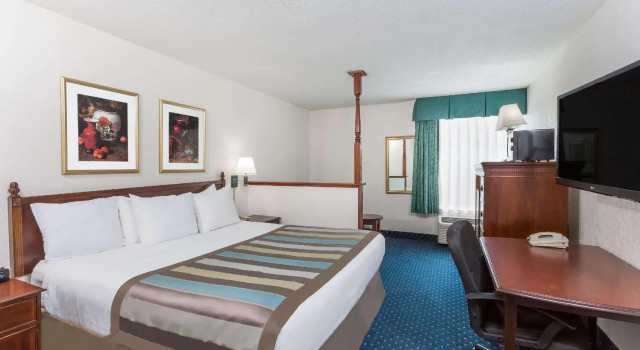 Двухместный люкс Best Western Greensboro Coliseum Inn