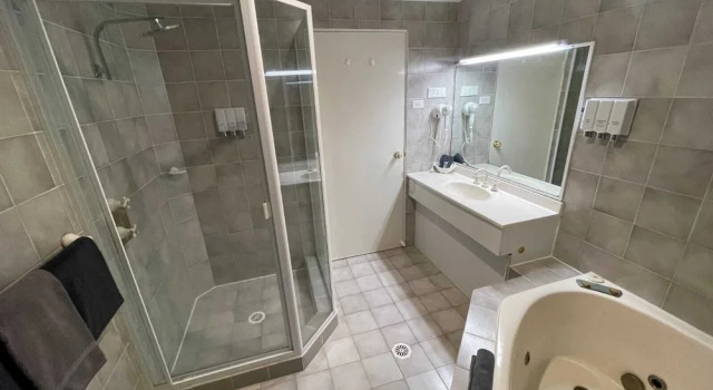 Трёхместный клубный номер Standard Tea Gardens Motel