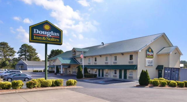 Douglas Inn & Suites, Rezervovat Hotel Cleveland Georgie