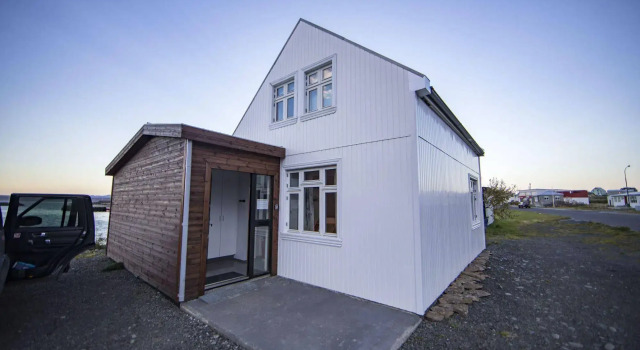 Guesthouse Lyngholt, Rezervovat Penzión Hotely v North Iceland s parkováním, Parkování