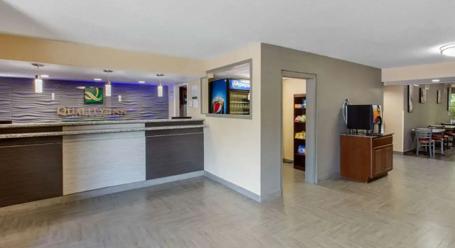 Econo Lodge Coliseum Area, Забронировать Отель Отели Шарлотте с парковкой, Парковка