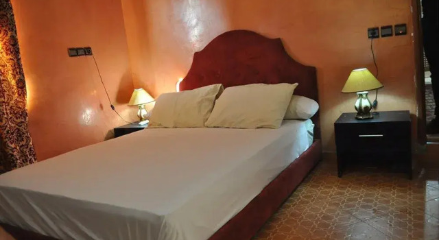 Auberge Khenifra, Book Hostel / Vandrerhjem Hostels i Beni Mellal-Khenifra, Hostel / Vandrerhjem
