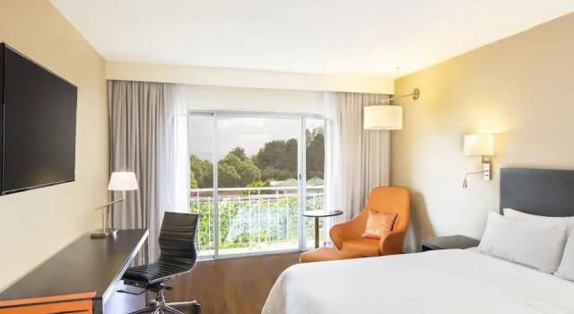 Двухместный номер Superior с балконом Fiesta Inn Ciudad de México Aeropuerto