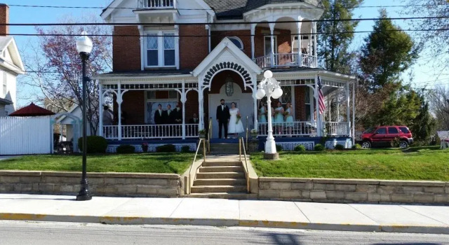 A Governor's Inn, Buchen Sie Hotel Buckhannon 