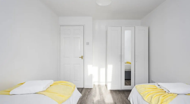 Modern 2 Bedroom Lewisham Apartment
