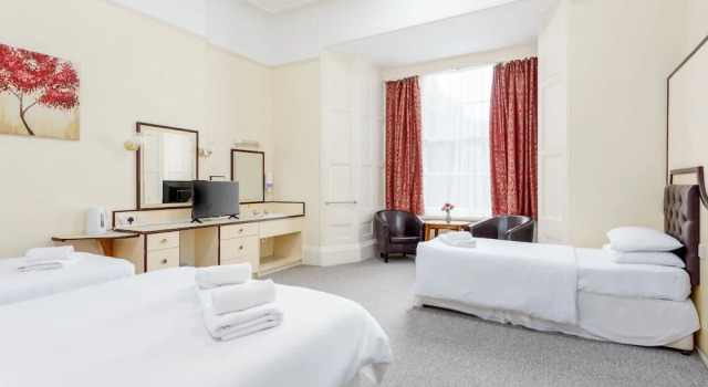 Standaard Vierpersoons Familie kamer Devonshire Hotel