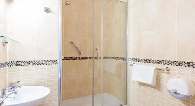 Standard Kolmen hengen huone Barrowfield Hotel