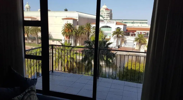 Апартаменты The Island Club Apartment