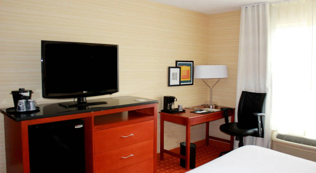 Двухместный номер Standard Fairfield Inn & Suites Detroit Farmington Hills