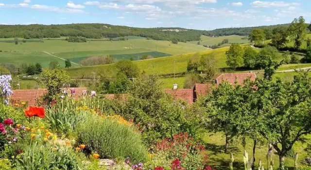 L'Écurie Villa, Book Villa Hotels in Burgundy with a Pool, Swimming Pool