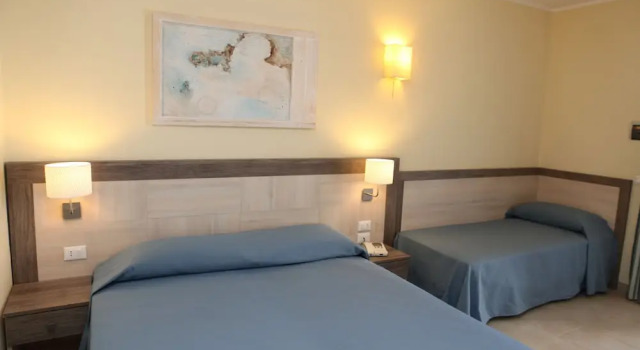 Трёхместный семейный номер Standard с видом на сад Hotel Villa Giulia