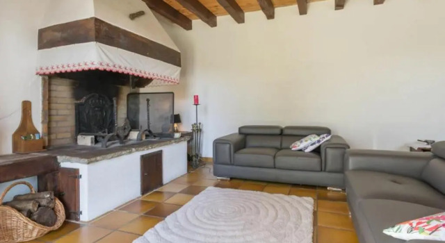 Chaumière Typique en Brière avec Cheminée, WiFi, et Terrasse - Idéal Familles - FR-1-306-1131, Забронировать Отель Сен-Жоашим Loire-Atlantique