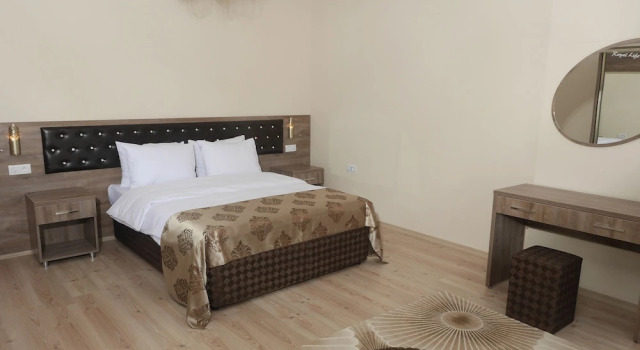 Апартаменты с 3 комнатами с балконом Royal Life Residence