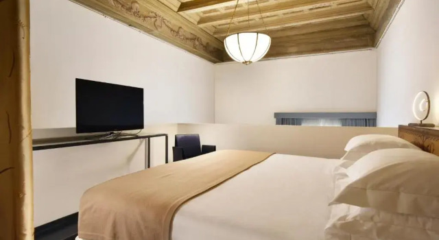 Люкс с видом на реку Leone Blu Suites | UNA Esperienze