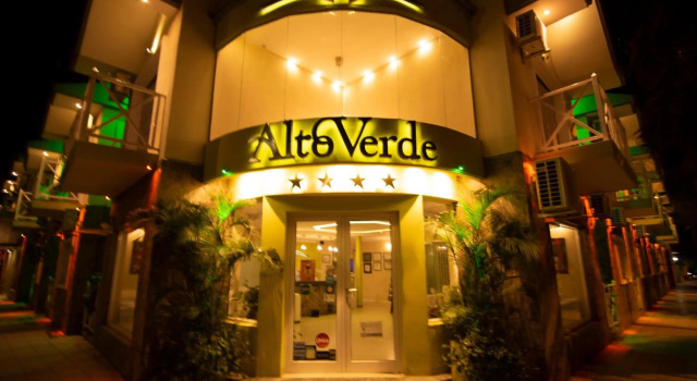 Alto Verde Suites And Apart