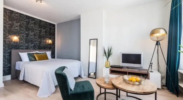 Boutique Canal House Suites