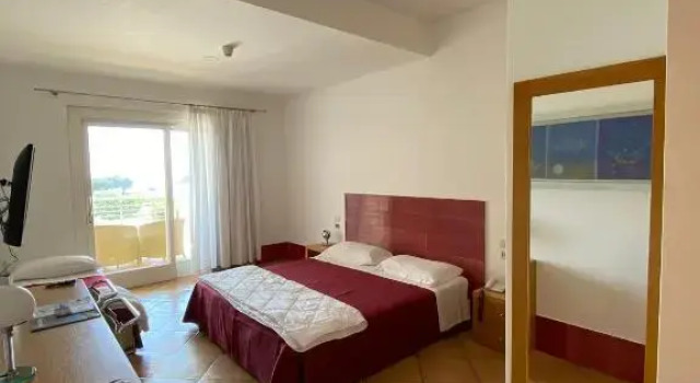 Трёхместный номер Superior Hotel Grotta di Tiberio