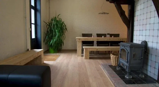 B&B Ginnekenshoeve, Rezerwuj Bed and Breakfast Hotele w Antwerpia z basenem, Basen