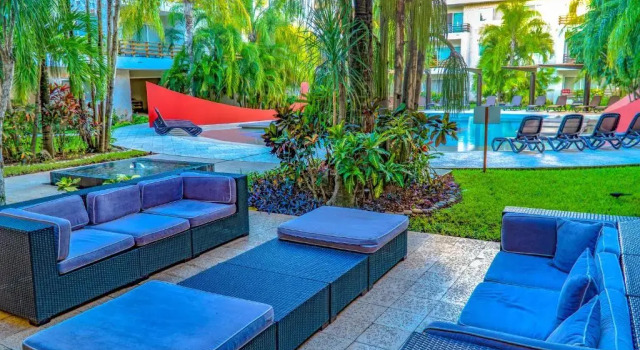 Апартаменты Condo Solana - Modern 2 Bedroom with BBQ and Gym - At Sabbia Condos