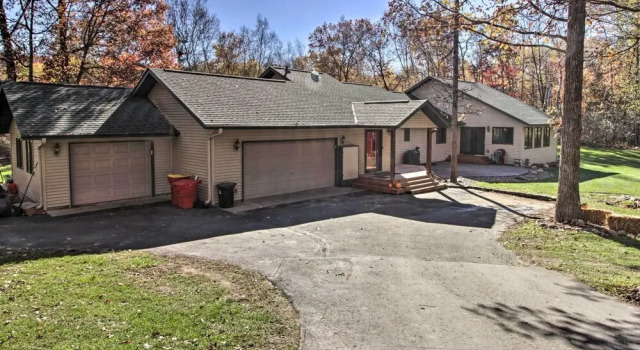 Коттедж Cabin w/ Fire Pit & Movie Room, 1 Mi to Lake