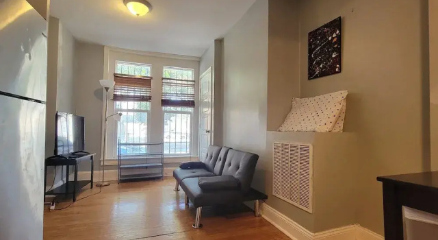 Апартаменты Entire House 1BD King Bed near Downtown