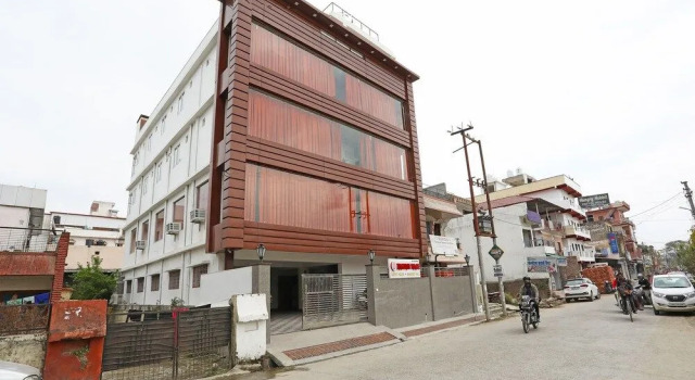 OYO 33014 Bhagwati Palace Guest House, Rezervovat Penzión Déhrádún Uttarakhand