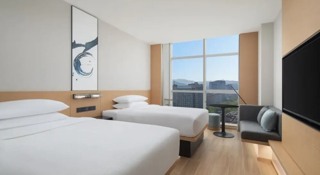 Четырёхместный номер Standard с видом на город Fairfield By Marriott Hangzhou Wulin Square, China