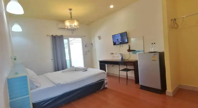 Трёхместный семейный номер Standard c 1 комнатой Baan Kaew Ruen Kwan