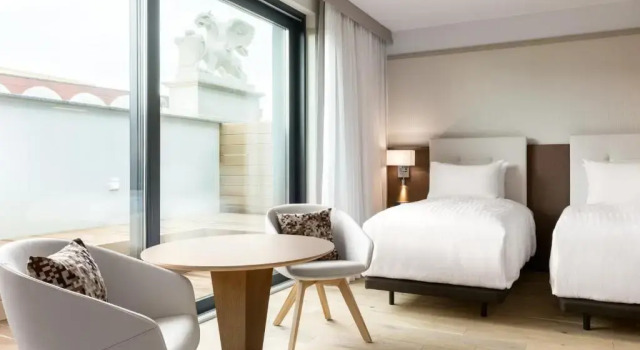 Двухместный номер Standard с балконом AC Hotel by Marriott Wroclaw