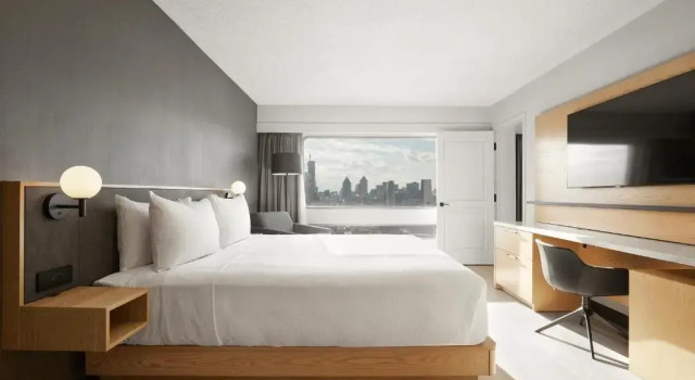 Люкс Hotel Place Dupuis Montréal Downtown - An Ascend Hotel Collection