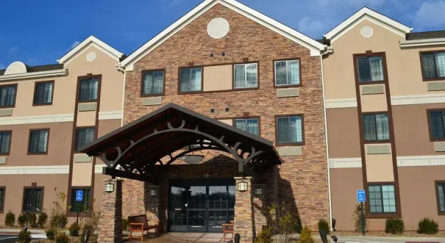 Кровать в общем номере Staybridge Suites Bowling Green by IHG