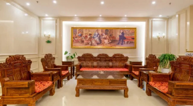 Vienna Hotel Huizhou Danshui Baiyun Road, Boek Hotel Hotels in Guangdong met parkeren, Parkeren