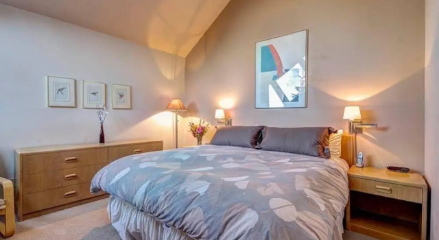 Lowell Avenue Apartment By Alpine Ski Properties, Забронировать Апартаменты/квартира СПА-отели Парк-Сити, рядом с Горнолыжный подъемник First Time Lift, SPA-услуги