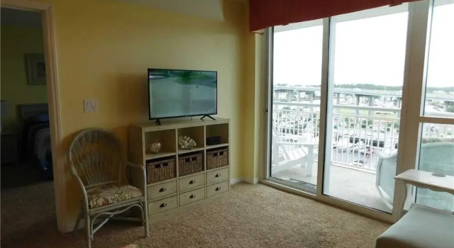 Harbourgate Marina #602 2 Bedroom Condo