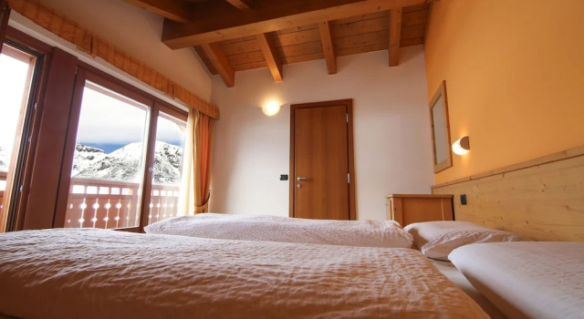 Номер Standard Дуплекс с 3 комнатами с балконом Chalet Teola